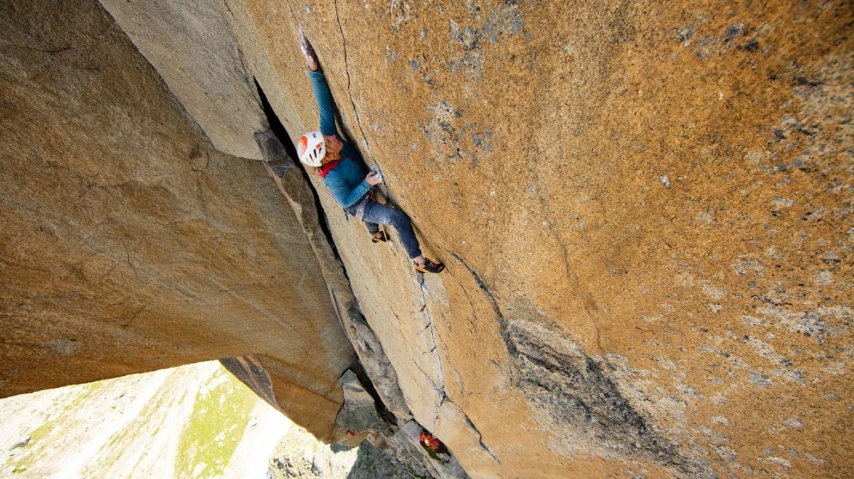 CLIMBING BLIND II